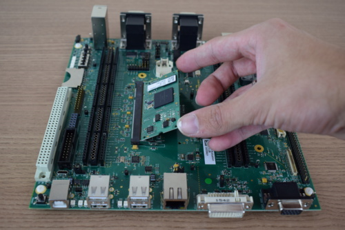 Connecting the computer on module to the Colibri Evaluation Board